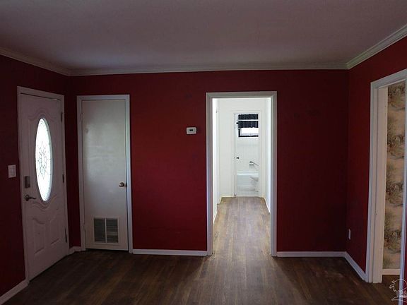 3rd image of 4666 N 9th Ave