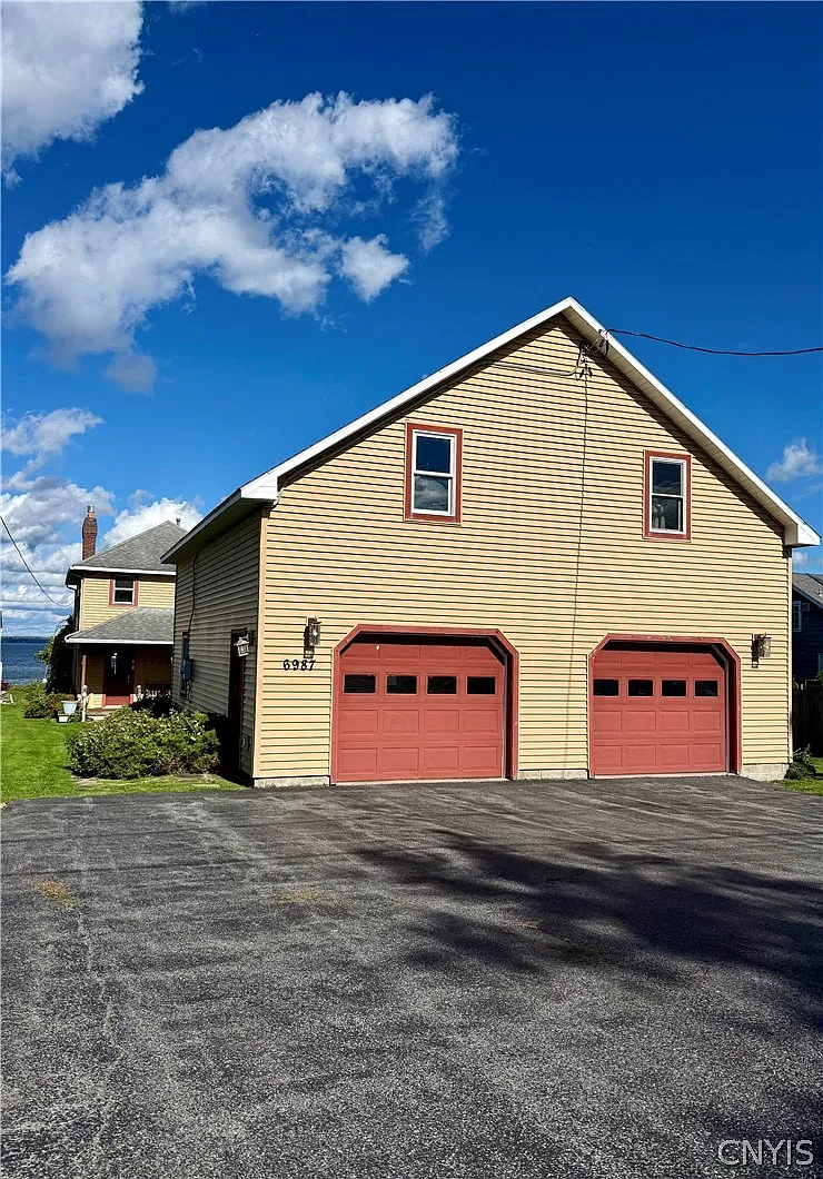 3 bed, 2.0 bath, 1532 sqft, $3,200 — Photo 2