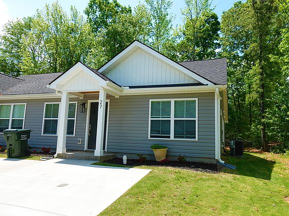 3rd image of 124B Kennedy Dr