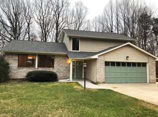 15153 Woodsman Ln, Woodbridge, VA 22193