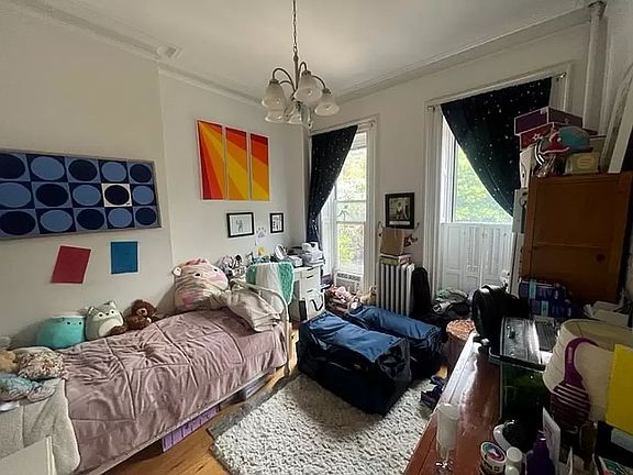 5th image of 726A Union St #2