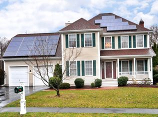 12 Centerbrook Dr, Farmington, CT 06032