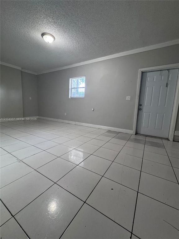 302 SW 1st Ct #A, photo 4