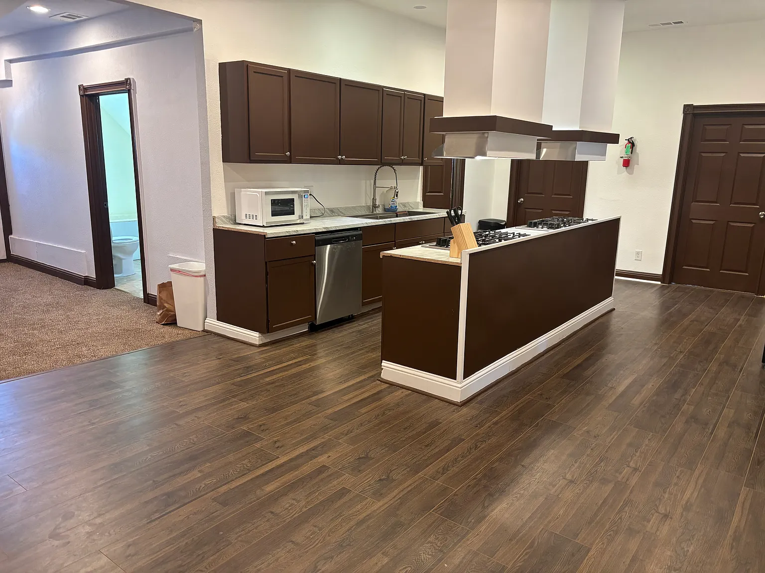 20 bed, 7206 sqft, $800 — Photo 2