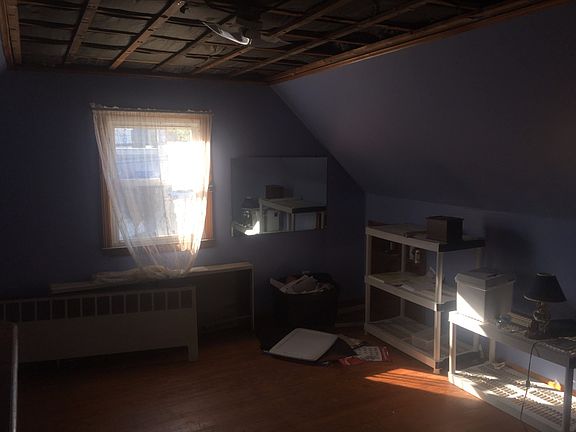 3rd image of 6 Catalpa Ave