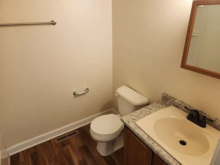 122 McKinley Ave — Photo 13