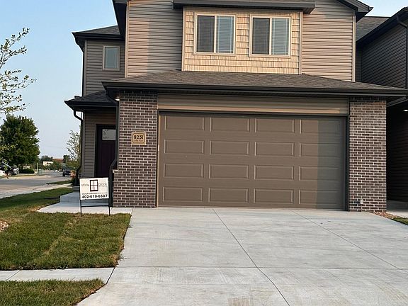 Front of townhome