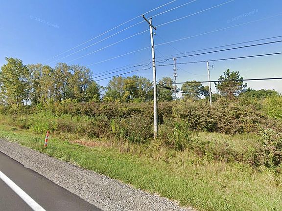 2nd image of 15101 Laplaisance Rd