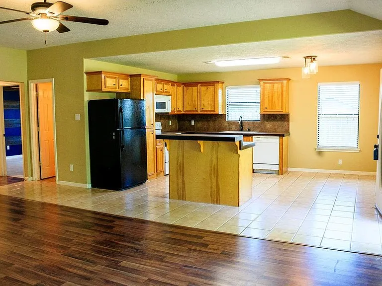 9550 Thousand Oaks Loop — Photo 9