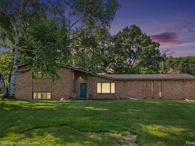 2337 Blockton Rd, Rochester Hills, MI, 48306