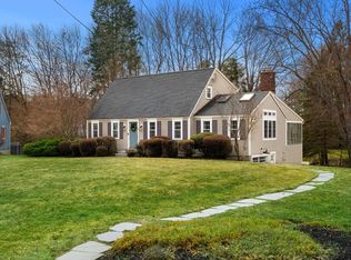 5 Ivanhoe Ln, Andover, MA 01810