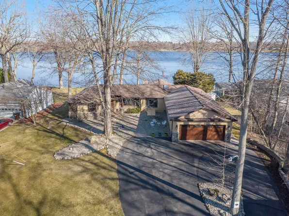 4880 Woodlane St, Jackson, MI 49203