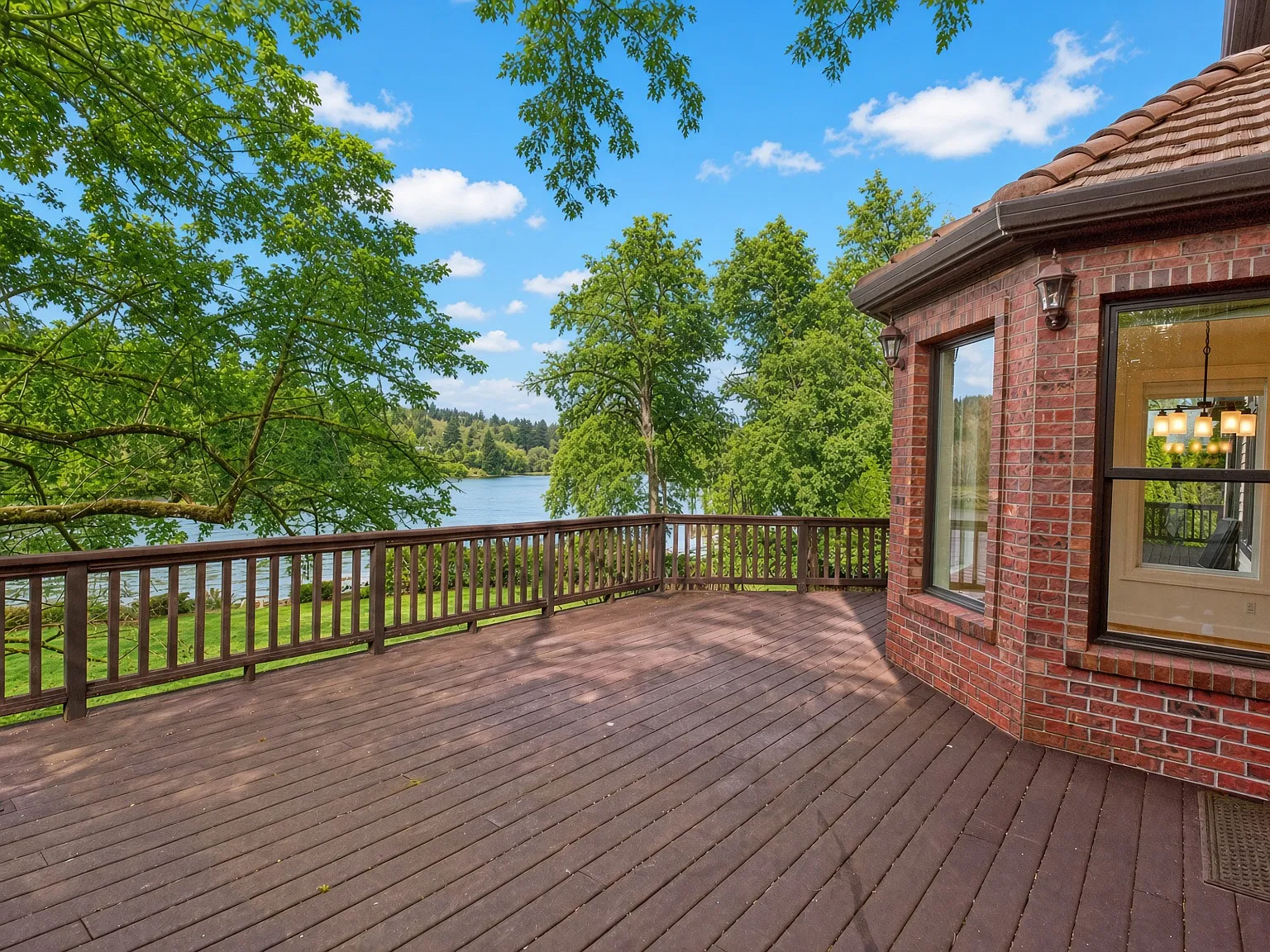 1645 SE Oak Shore Ln — Photo 4