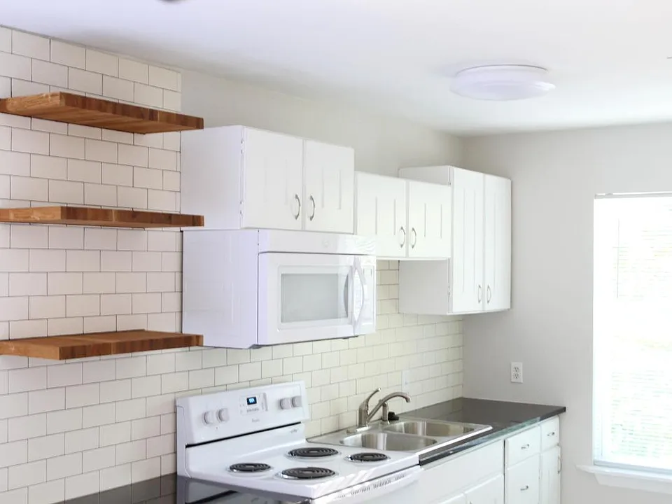 725 Cedar Hill Ave #1 BDRM
