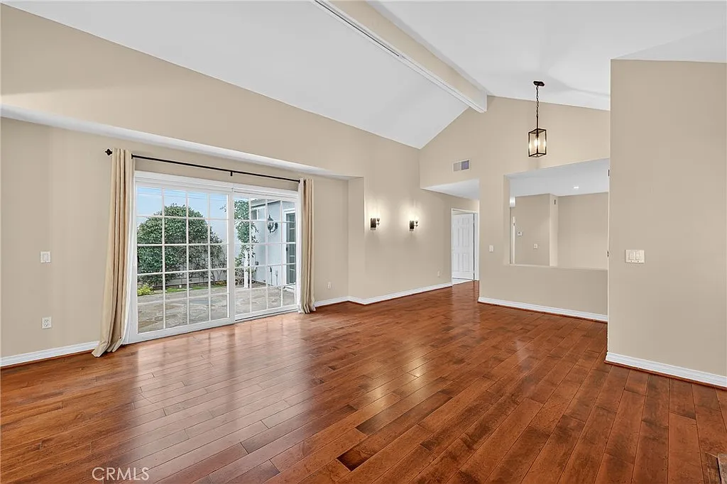 2 bed, 1452 sqft, $4,600 — Photo 3