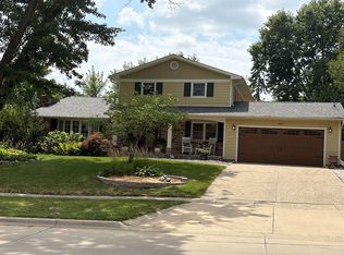 3212 Vine St, West Des Moines, IA 50265