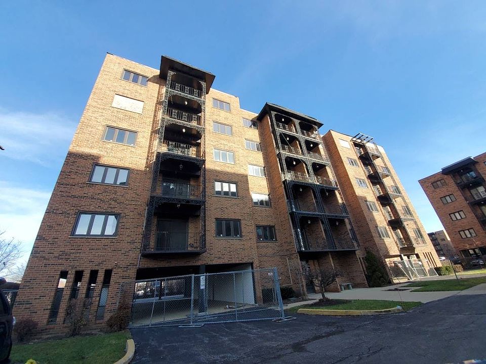 9396 Landings Ln, Des Plaines, IL 60016 Zillow