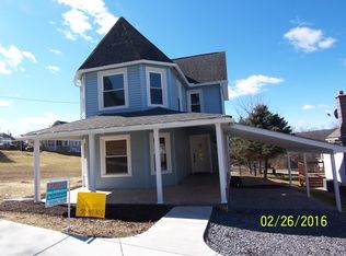 126 Oak St, Jersey Shore, PA 17740