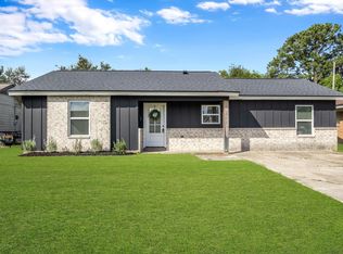 845 Connecticut St, Bridge City, TX 77611
