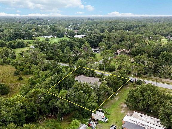 3rd image of 4235 PINE TREE DRIVE