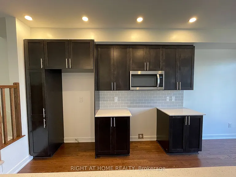 640 Rathburn Ln — Photo 17