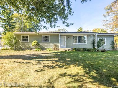 6481 Lakeshore Rd, Lakeport, MI, 48059