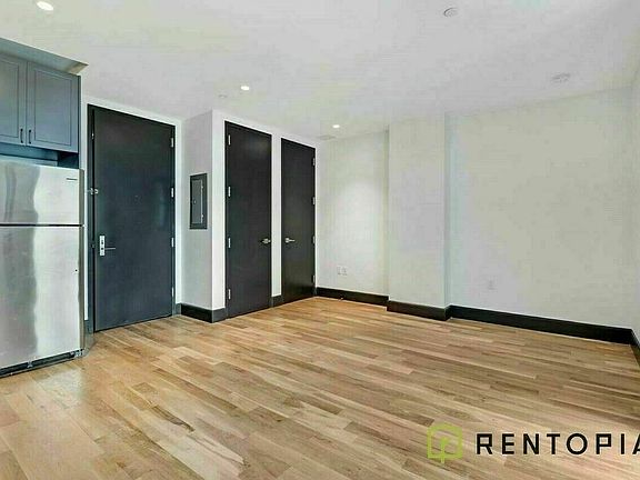 5th image of 535 Franklin Ave #5R