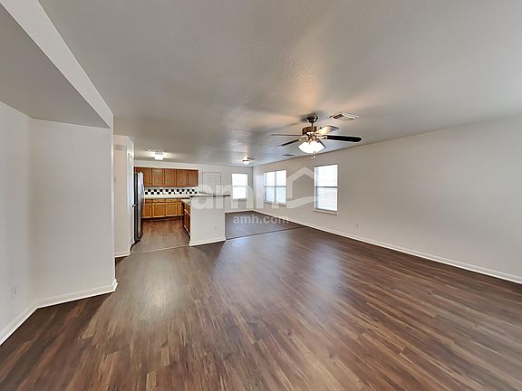 5th image of 1110 Concord Pl