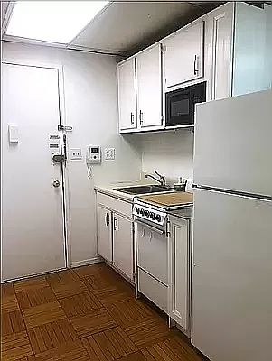 3rd image of 408 8th Ave Ste 202