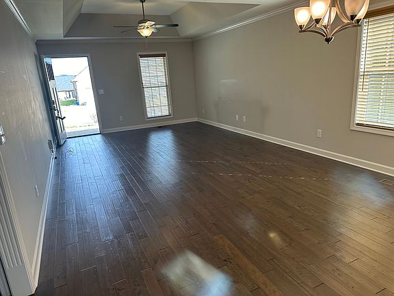 2nd image of 519 Becks Pl