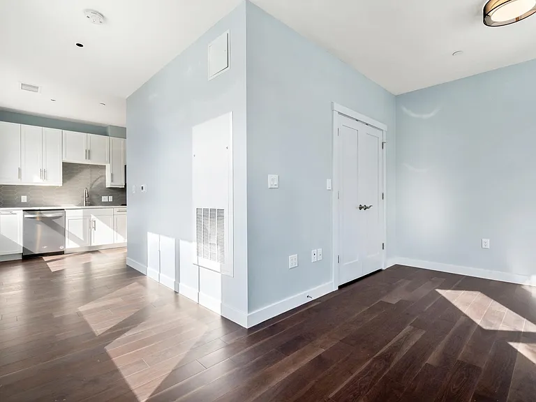 134 Babcock St #302 — Photo 5
