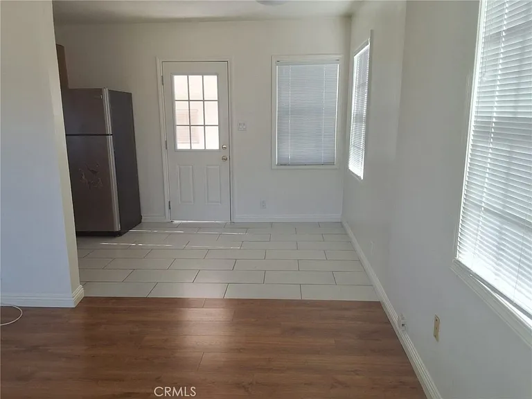 1616 W Gardena Blvd — Photo 8