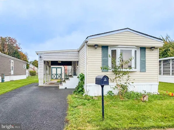 9813 Lawson Dr, Morrisville, PA 19067