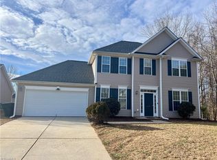 6407 Highland Oak Dr, Greensboro, NC 27410