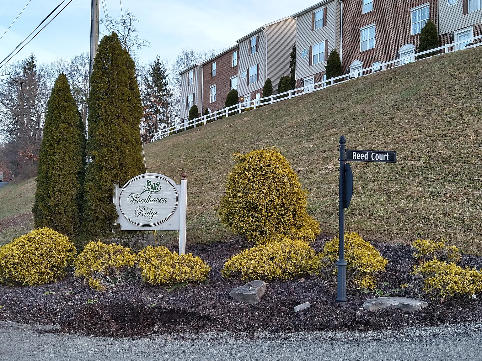 2 bed, 1.5 bath, 1728 sqft, $1,265 — Photo 2