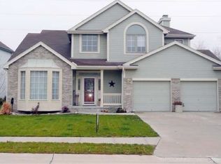 17344 Pierce Cir, Omaha, NE 68130