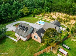 719 E Brushy Valley Dr, Powell, TN 37849