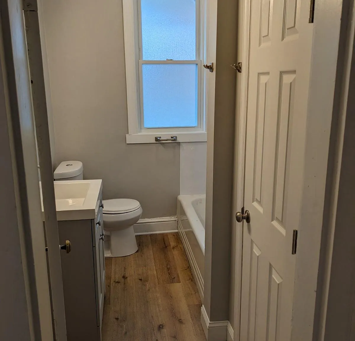 1 bed, 950 sqft, $1,045 — Photo 4