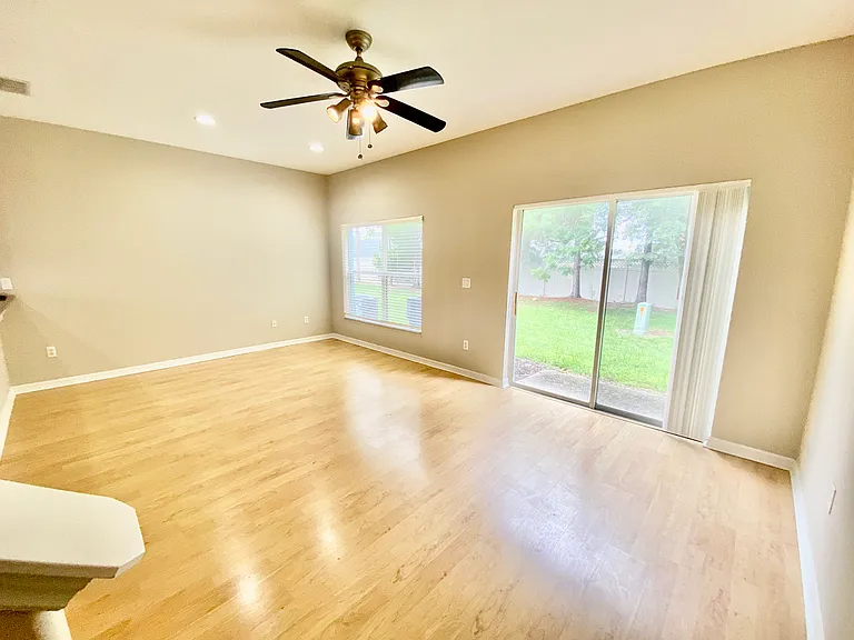 2413 Harleyford Pl — Photo 2