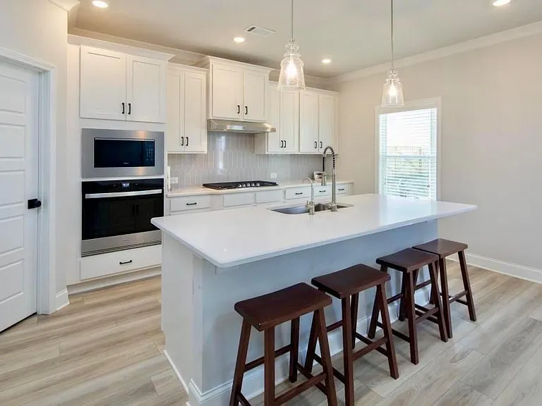 6109 Black Pear Ln — Photo 4