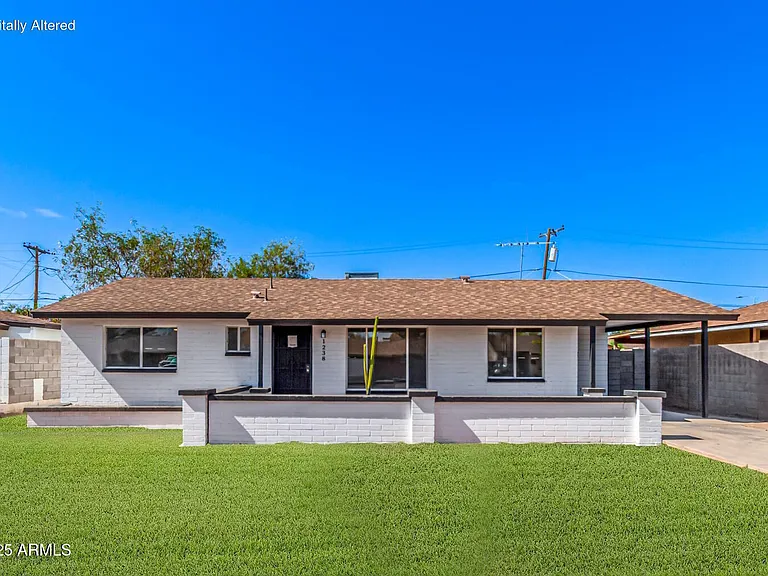 1238 E Vine Ave — Photo 1