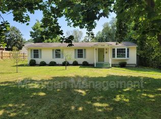 3155 Delrose St, Milford, MI 48380