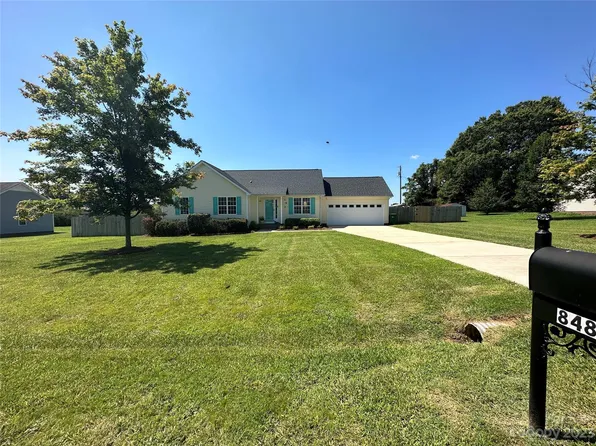 848 Horse Hair Ln, Oakboro, NC 28129