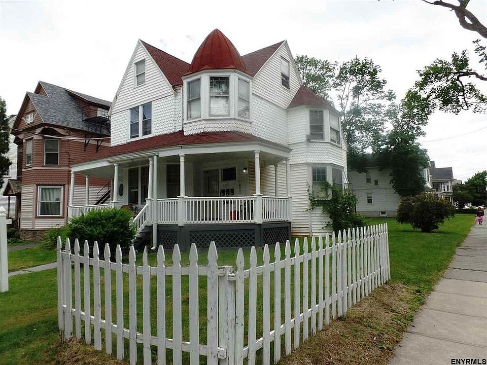 1st image of 111 S Lake Ave APT 5