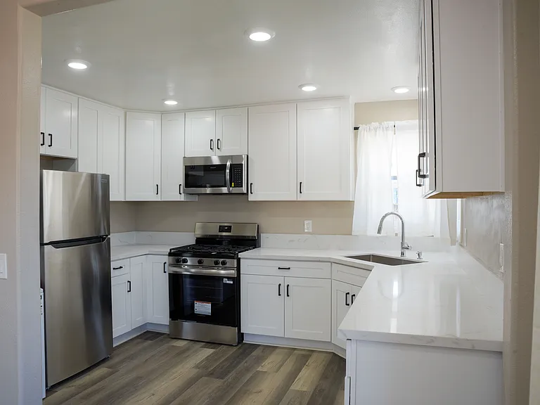 4481 Dwight St — Photo 18
