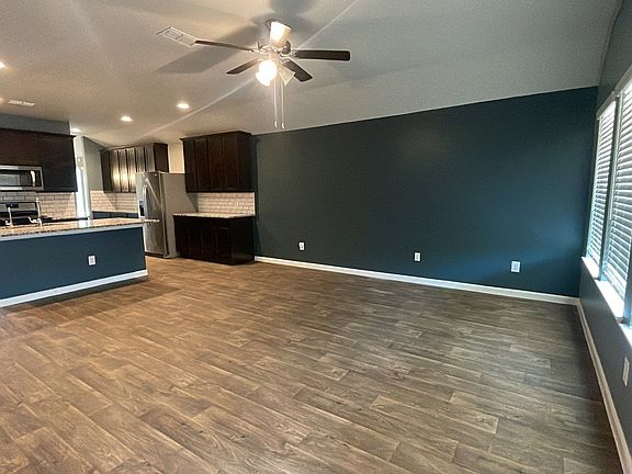 4th image of 1403 Mateer Manor Ct