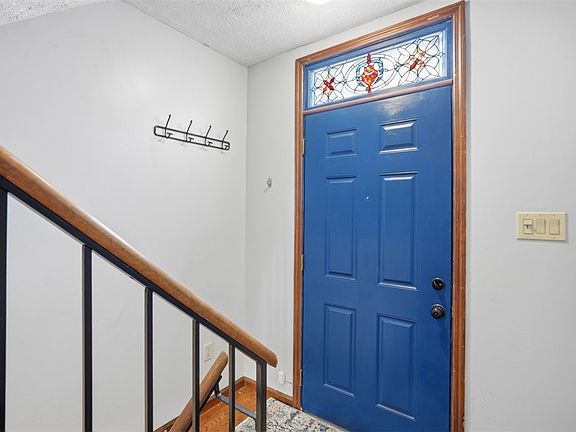 3rd image of 514 Cedar Ave