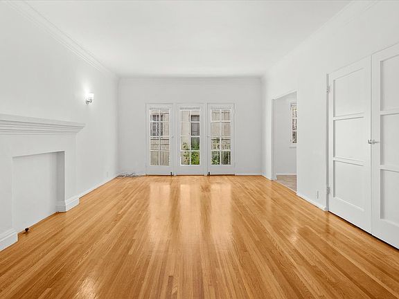 4th image of 838 S Mansfield Ave APT 4