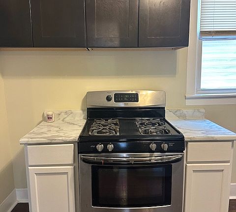4th image of 807 Warren Ave #B