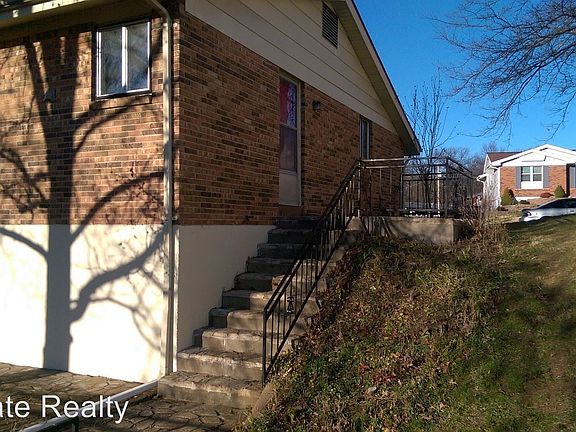 3rd image of 2582 Pioneer Dr